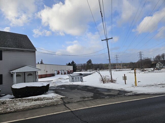 912 Burdeck St, Unit 1 in Schenectady, NY - Building Photo - Building Photo