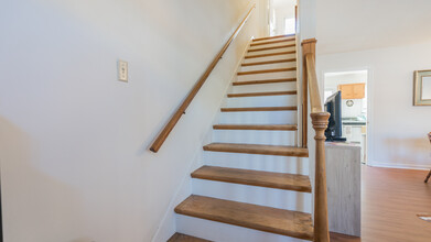 Arlington Park Townhomes in Charlottesville, VA - Foto de edificio - Building Photo