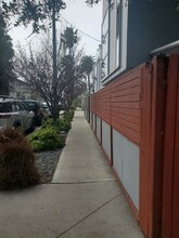 487-489 Carroll Ave in Los Angeles, CA - Building Photo - Building Photo
