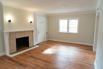 5536 Paseo Blvd, Unit 5538 in Kansas City, MO - Foto de edificio - Building Photo