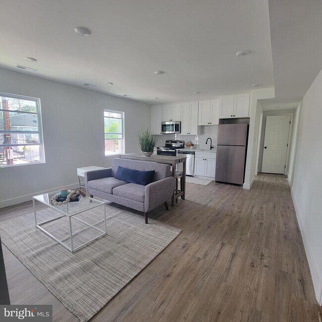 324 61st St NE-Unit -3 in Washington, DC - Building Photo - Building Photo