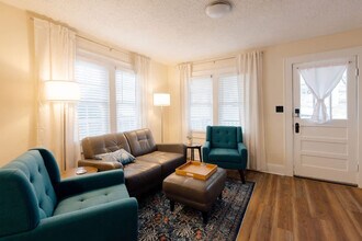 217 Highland Ave in Johnson City, TN - Building Photo - Building Photo