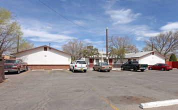 511-513 Candelaria Rd NW in Albuquerque, NM - Foto de edificio - Building Photo