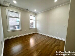 14 Mount Hood Rd, Unit 6 in Boston, MA - Foto de edificio - Building Photo