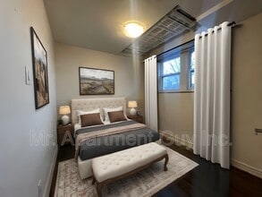 2 Balsam Ave S in Hamilton, ON - Building Photo - Building Photo