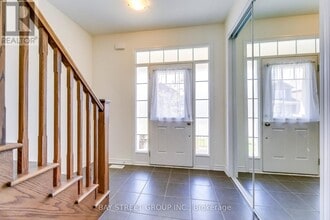 125 Hatt Ct in Milton, ON - Building Photo - Building Photo