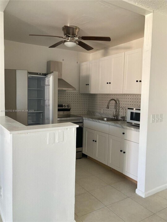 157 Fanshaw D in Boca Raton, FL - Building Photo