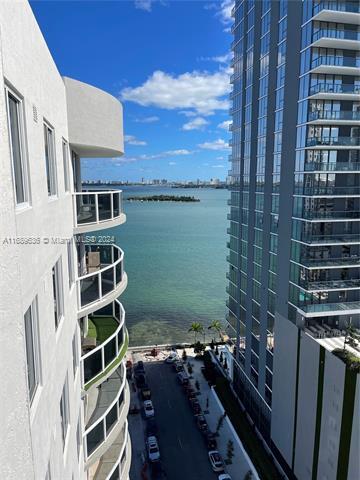 601 NE 23rd St, Unit 953 in Miami, FL - Foto de edificio - Building Photo