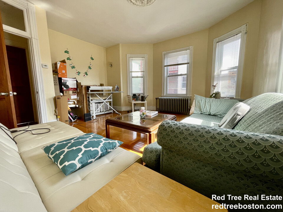 46 Aspinwall Ave, Unit 2 in Brookline, MA - Foto de edificio