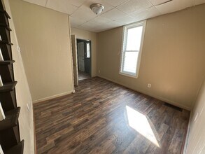 418 E Division St in New Castle, PA - Building Photo - Building Photo