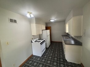 3025 5th Ave in Council Bluffs, IA - Building Photo - Building Photo