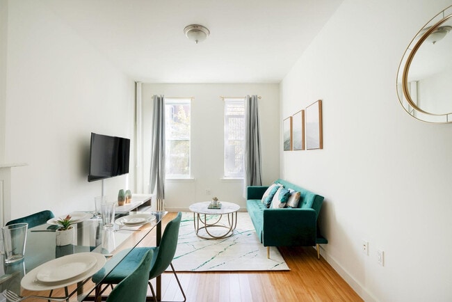 469 Columbus Ave in New York, NY - Building Photo - Building Photo