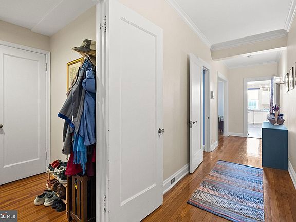 property at 3405 Greenway