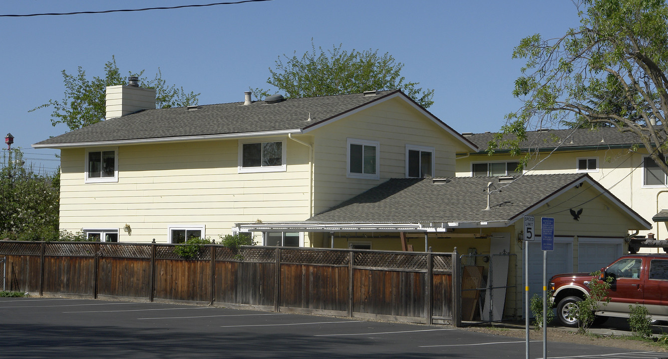 809 Marylin Ave in Livermore, CA - Building Photo