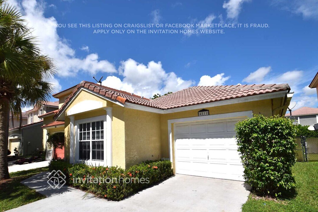 4811 Concordia Ln in Boynton Beach, FL - Foto de edificio