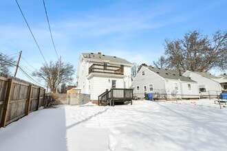 943 Cloverdale Rd in Toledo, OH - Building Photo - Building Photo