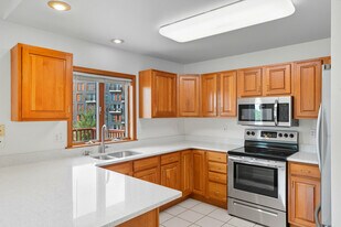 10 Redtail Ct in Coralville, IA - Building Photo
