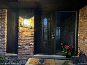 6207 Nicholas Dr in West Bloomfield Township, MI - Building Photo - Building Photo