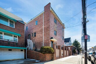 6315 Forest Ave in Ridgewood, NY - Building Photo - Building Photo