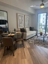 86 NE 6th Ave, Unit A2 in Hialeah, FL - Building Photo