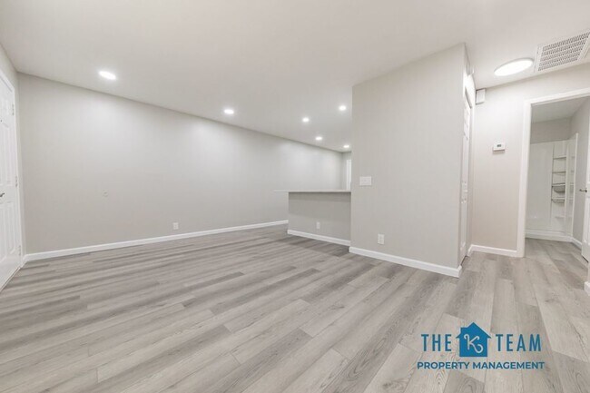 5655 Struthers Ct photo'