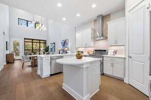 4323 Spicewood Springs Rd in Austin, TX - Building Photo