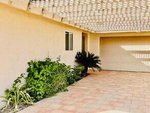 73410 Royal Palm Dr in Palm Desert, CA - Building Photo - Building Photo