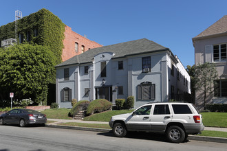 642 S Burnside Ave in Los Angeles, CA - Building Photo - Building Photo