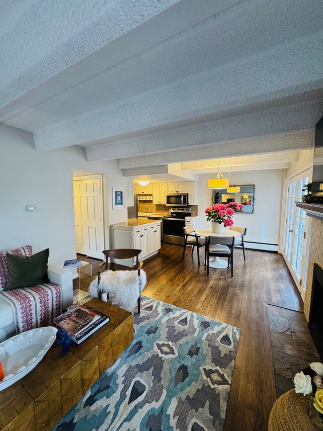 33 N Corona St, Unit 208 in Denver, CO - Building Photo - Building Photo
