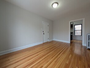 2706 N Spaulding Ave in Chicago, IL - Building Photo - Building Photo