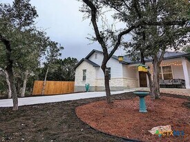 254 Ridgerock Dr in Canyon Lake, TX - Building Photo