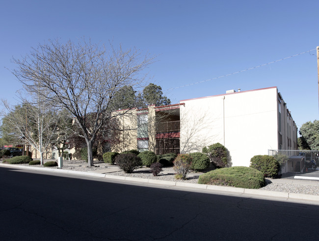 Casa Del Rey Sur in Albuquerque, NM - Building Photo - Building Photo