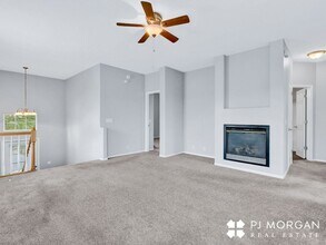 19014 N St in Omaha, NE - Building Photo - Building Photo