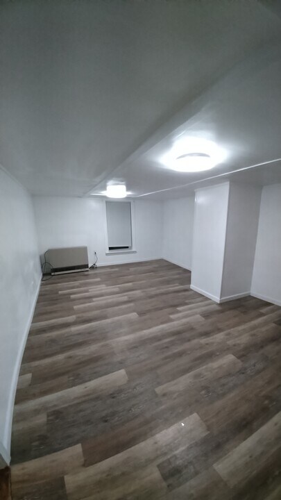 8 Spofford St, Unit 1 in Claremont, NH - Building Photo