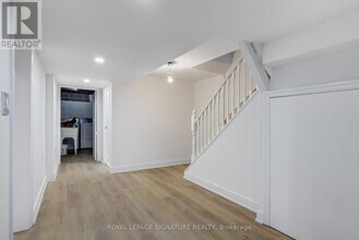 116 Ferris Rd in Toronto, ON - Building Photo - Building Photo