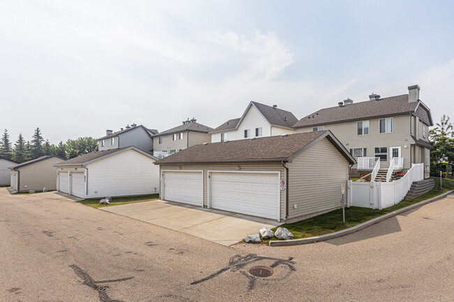 Mosaic Ridge in Edmonton, AB - Building Photo - Building Photo