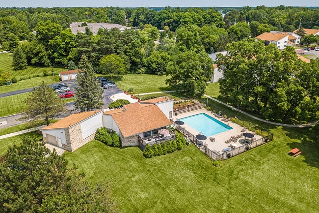 Benson Hills Apartments in Haslett, MI - Building Photo - Building Photo