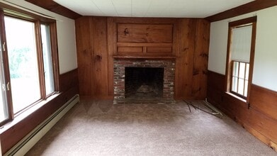 13 Thornton Rd in New Boston, NH - Building Photo - Building Photo