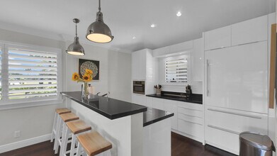 515 Club Dr in Palm Beach Gardens, FL - Building Photo - Building Photo