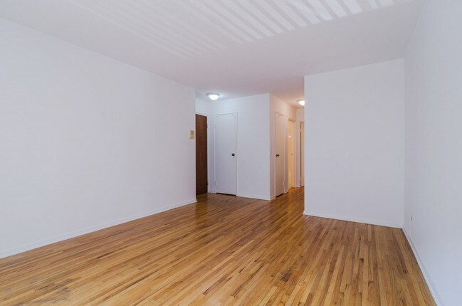 3501-3509 Emerson Ave S in Minneapolis, MN - Building Photo - Interior Photo