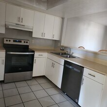 611 SW 3rd Ter in Cape Coral, FL - Foto de edificio - Building Photo