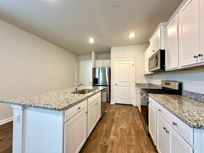 646 Ladywood Dr in Summerville, SC - Foto de edificio - Building Photo