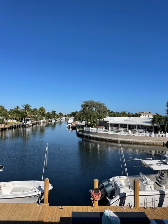 2311 NE 36th St in Lighthouse Point, FL - Building Photo