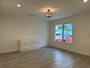 4300 Avanti Cir in North Port, FL - Building Photo - Building Photo