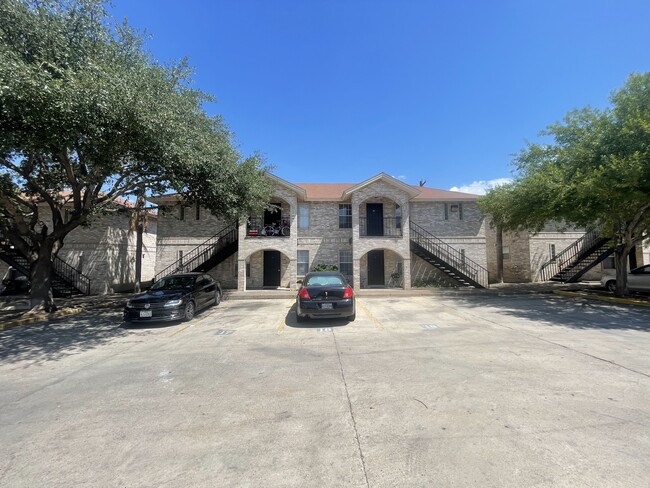 Parkside Living in Laredo, TX - Foto de edificio - Building Photo