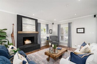 4535 Rawlins St in Dallas, TX - Building Photo - Building Photo
