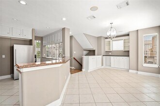 332 Asbury St in Houston, TX - Building Photo - Building Photo
