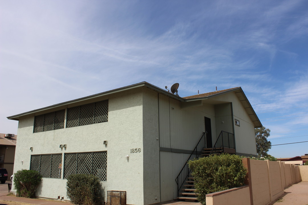 North Mesa Village in Mesa, AZ - Building Photo