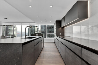 620 Cardero St in Vancouver, BC - Building Photo - Building Photo