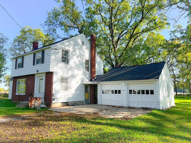 property at 4023 Horton Rd